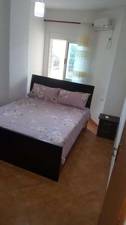 Gzim'S Apartment Durrës Esterno foto