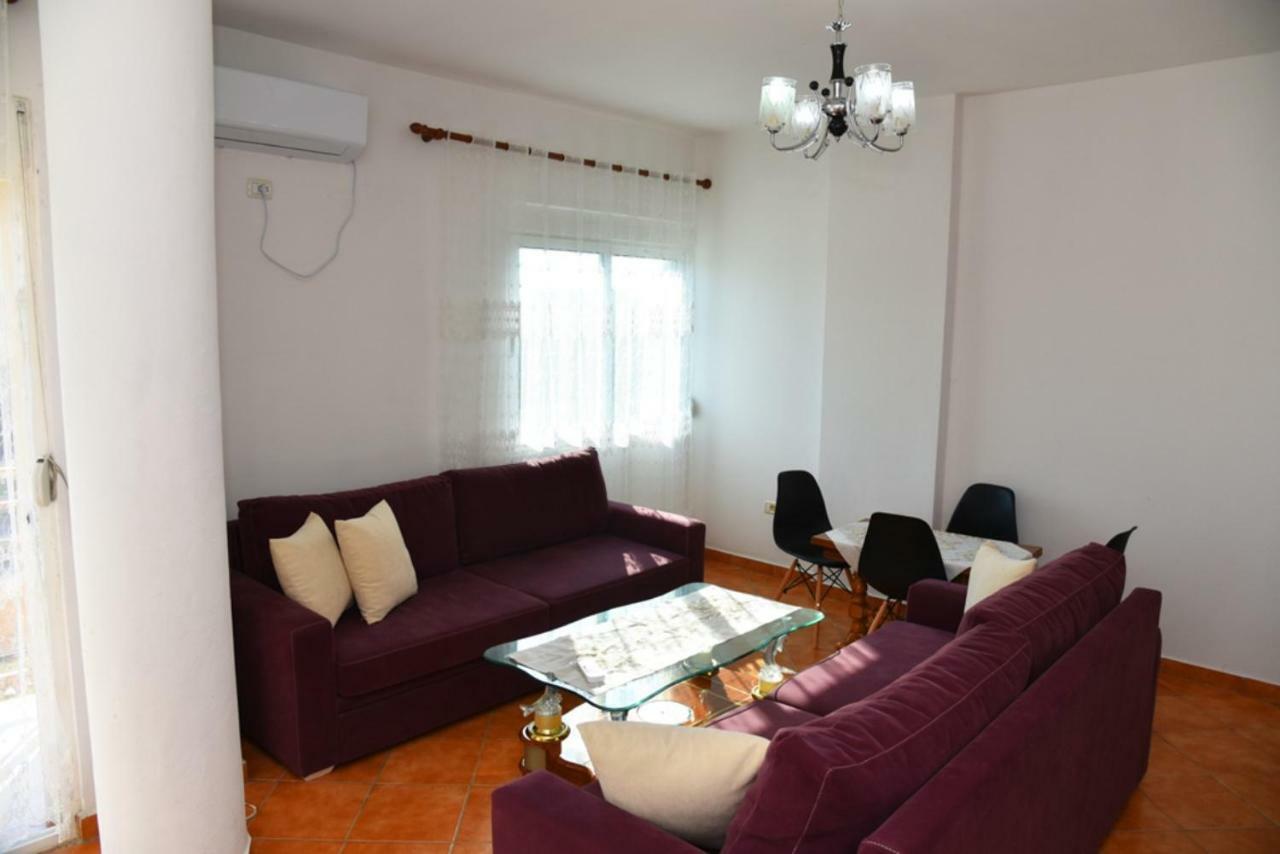 Gzim'S Apartment Durrës Esterno foto