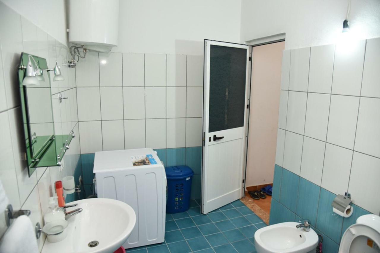 Gzim'S Apartment Durrës Esterno foto
